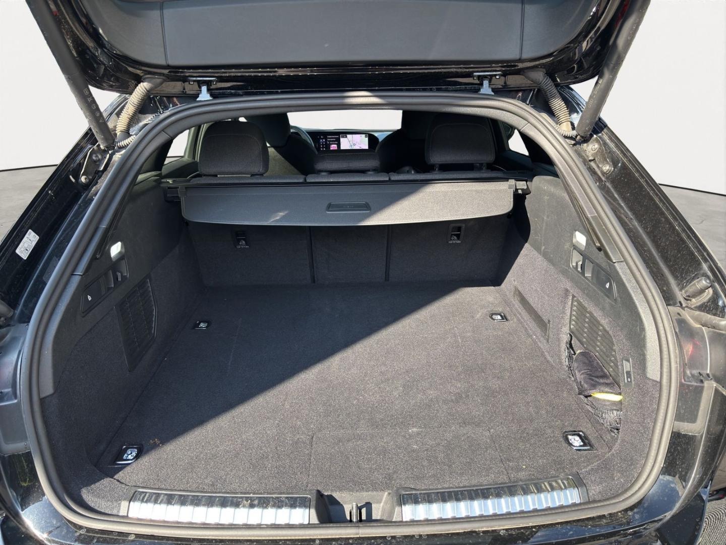 Bild über Audi A5 Avant e-hybrid e-hybrid quattro 220 kW S tronic - für weitere Informationen kontaktieren Sie den Audi Partner