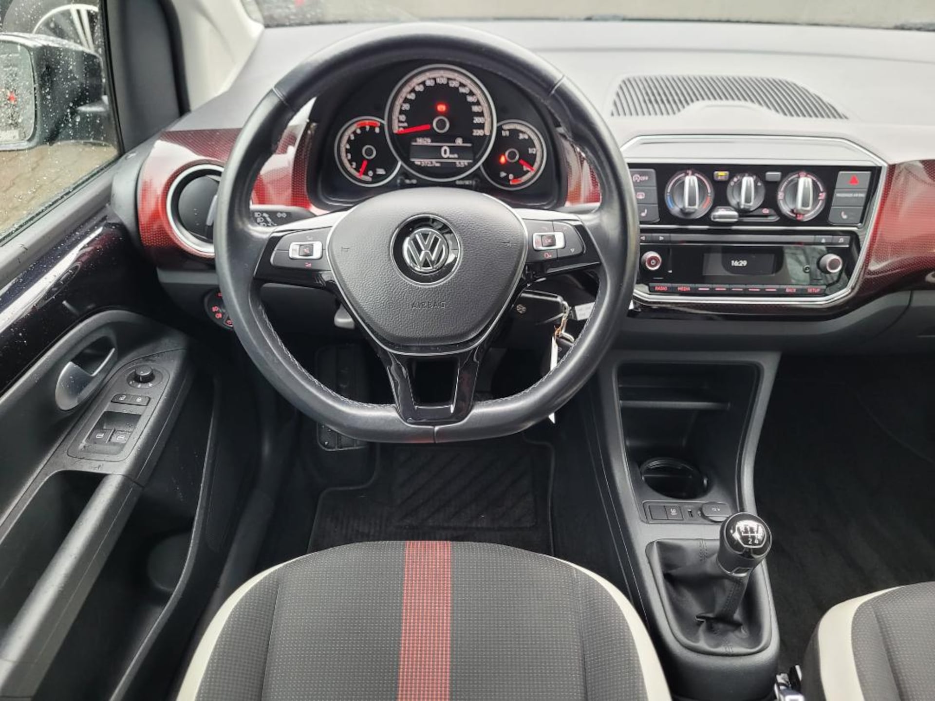 Volkswagen up! high up!