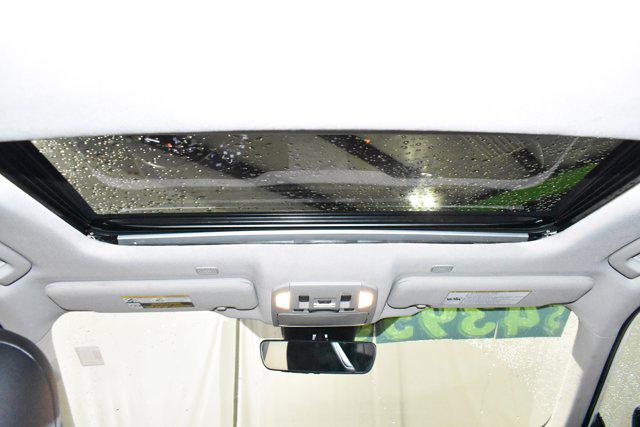 2025 Toyota Highlander 32