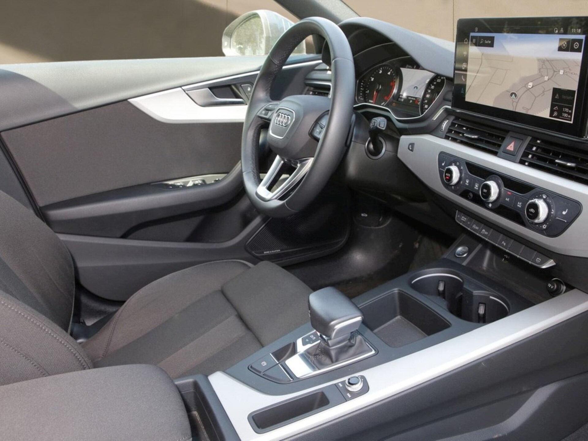 Audi A4 Avant S line
