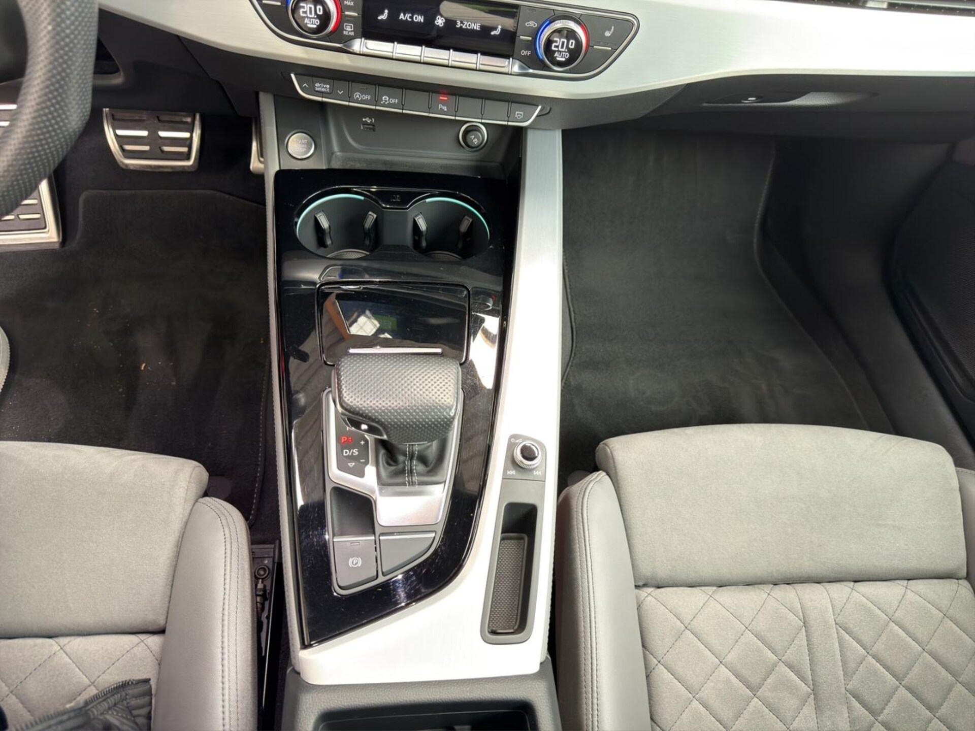 Audi A4 Avant S line