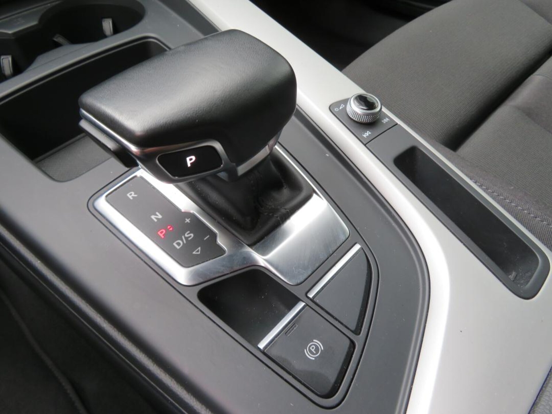 Audi A4 Avant S line