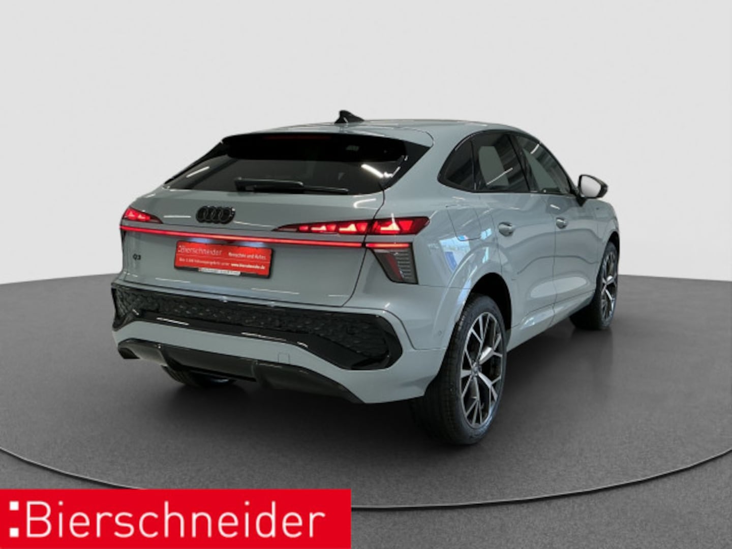 Bild über Audi Q3 Sportback e-hybrid e-hybrid 200 kW S tronic - für weitere Informationen kontaktieren Sie den Audi Partner