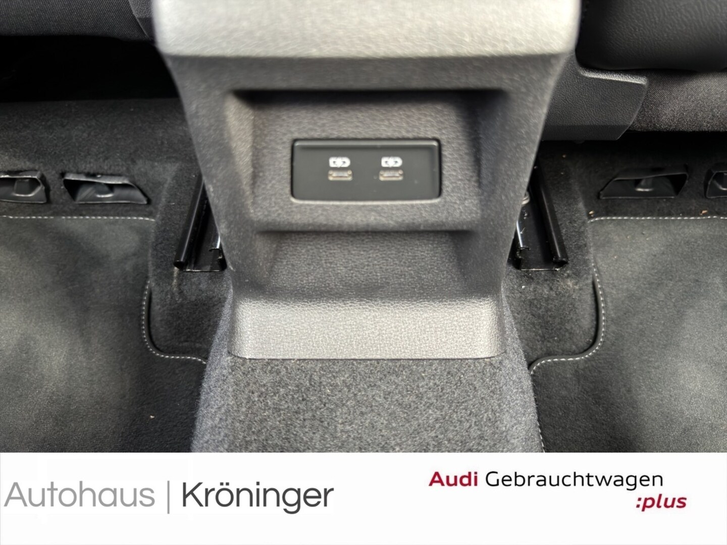 Bild über Audi Q2 S line 30 TFSI Schaltgetriebe - für weitere Informationen kontaktieren Sie den Audi Partner