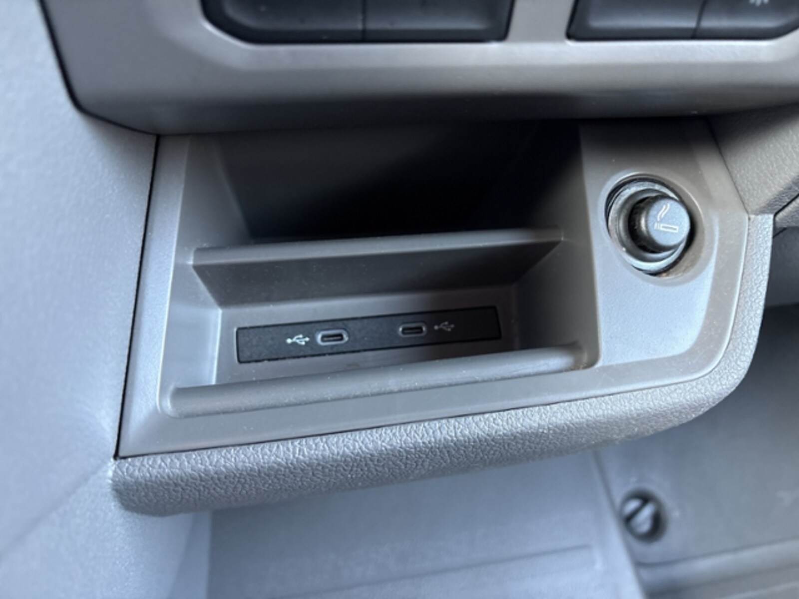 Volkswagen Crafter Kasten mittlerer Radstand – Bild 23