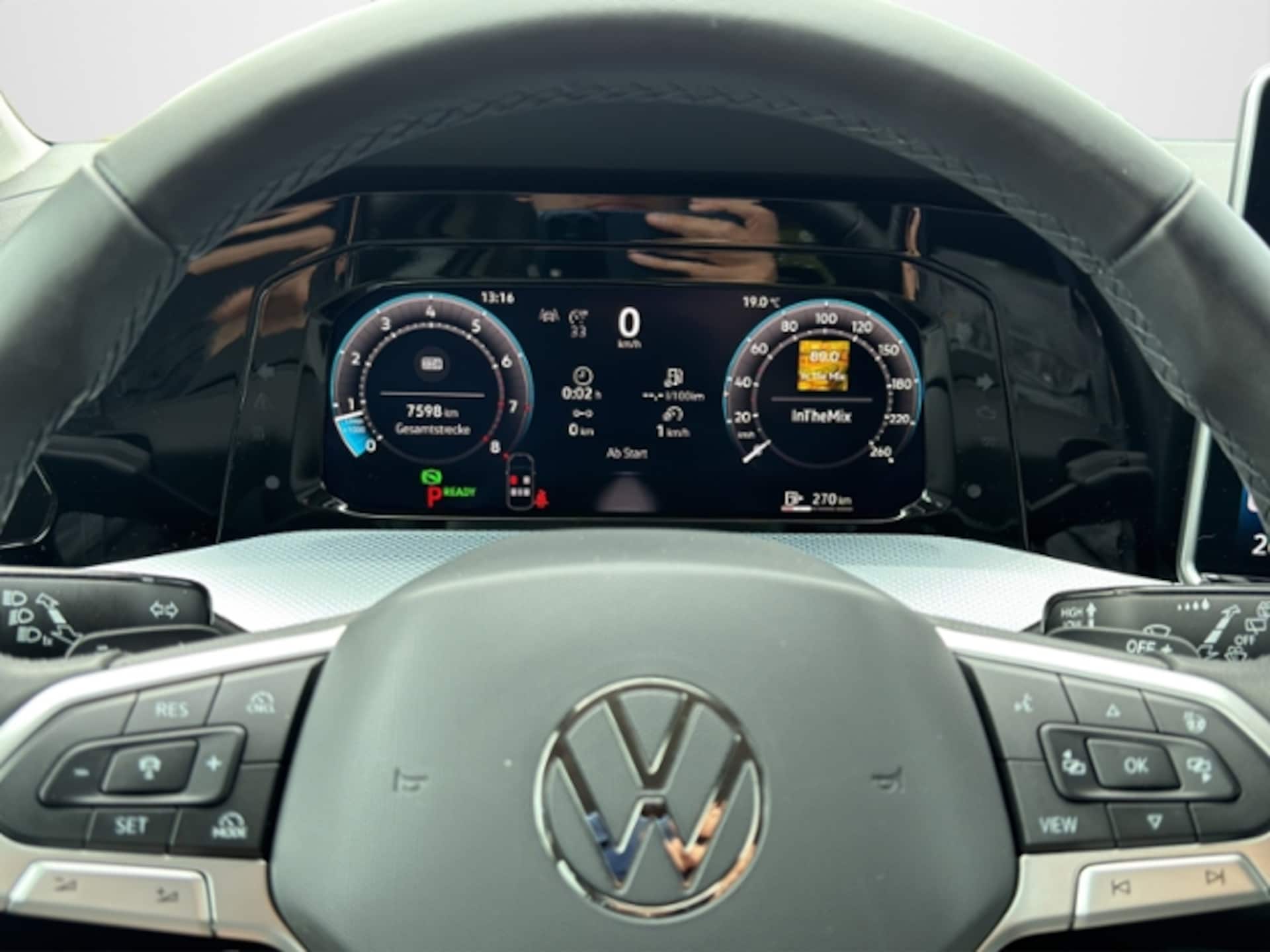 Volkswagen Golf Life