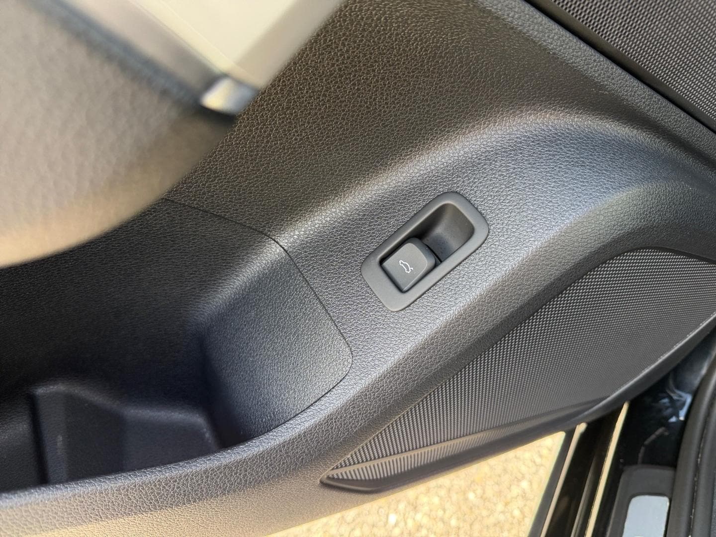 Bild über Audi Q2 S line 40 TFSI quattro S tronic - für weitere Informationen kontaktieren Sie den Audi Partner