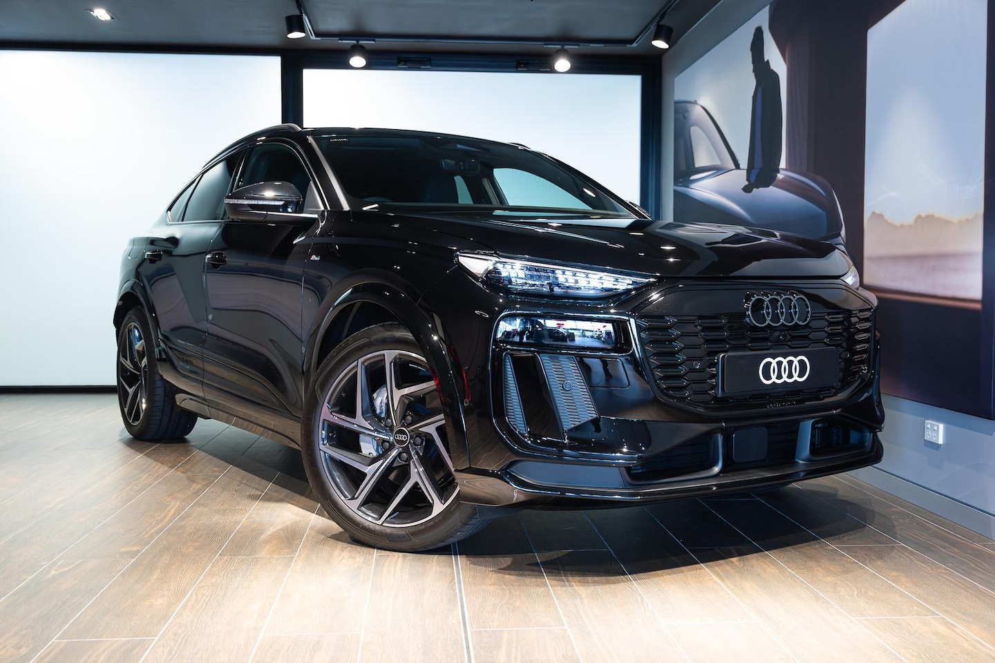 Image about Audi Q6 Sportback e-tron e-tron quattro