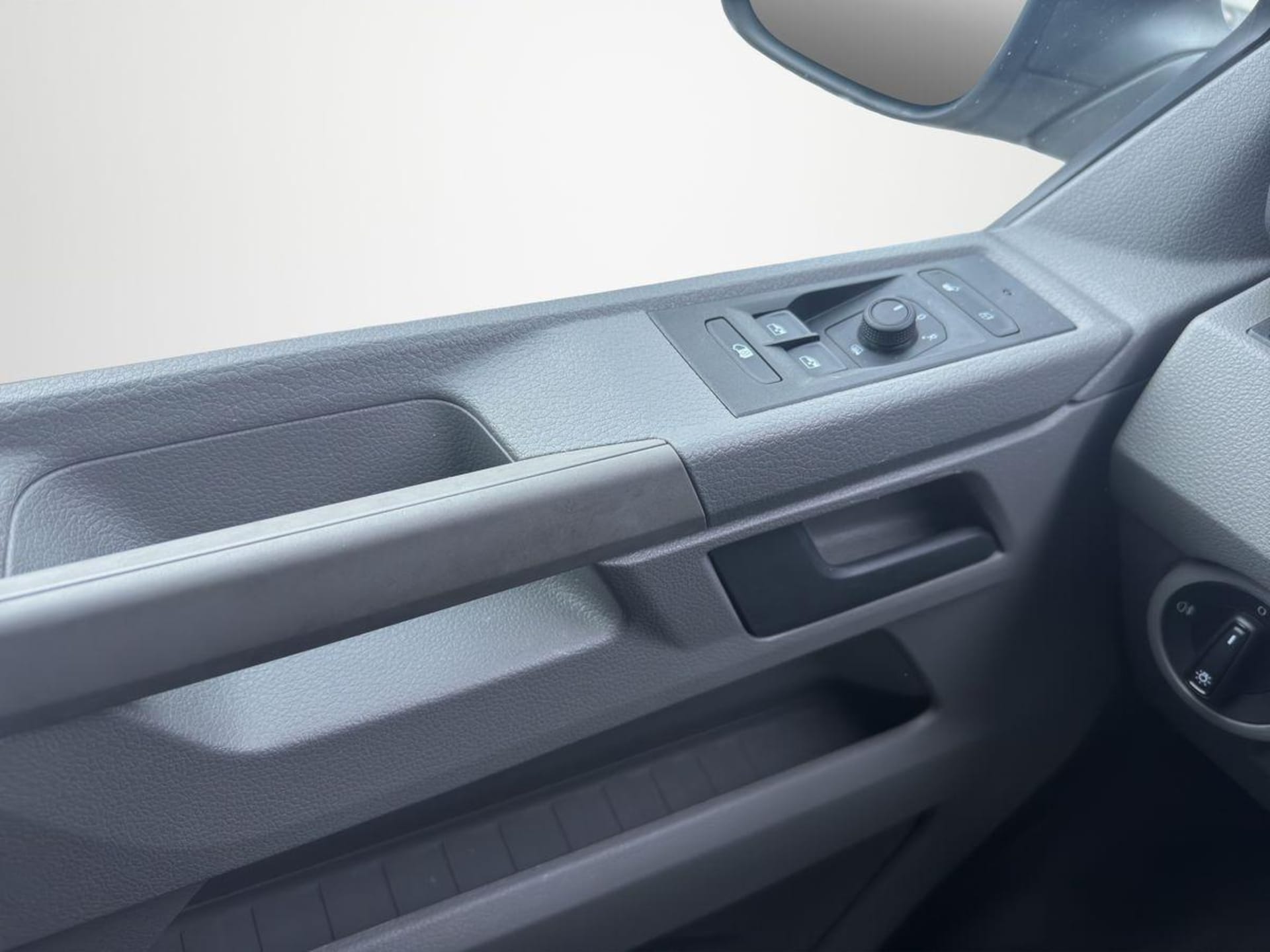 Volkswagen T6.1 Transporter Kasten kurzer Radstand