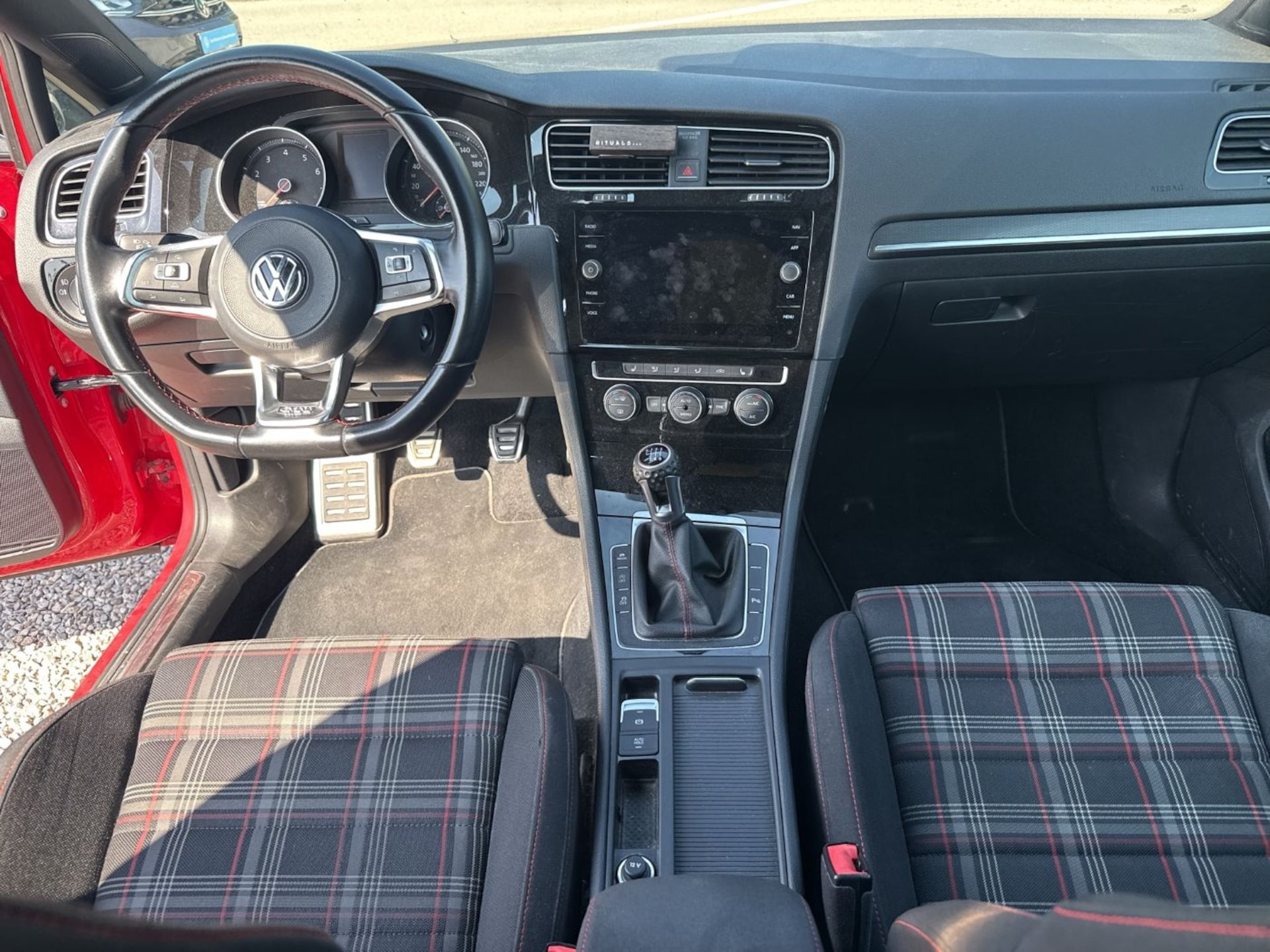 Volkswagen Golf GTI