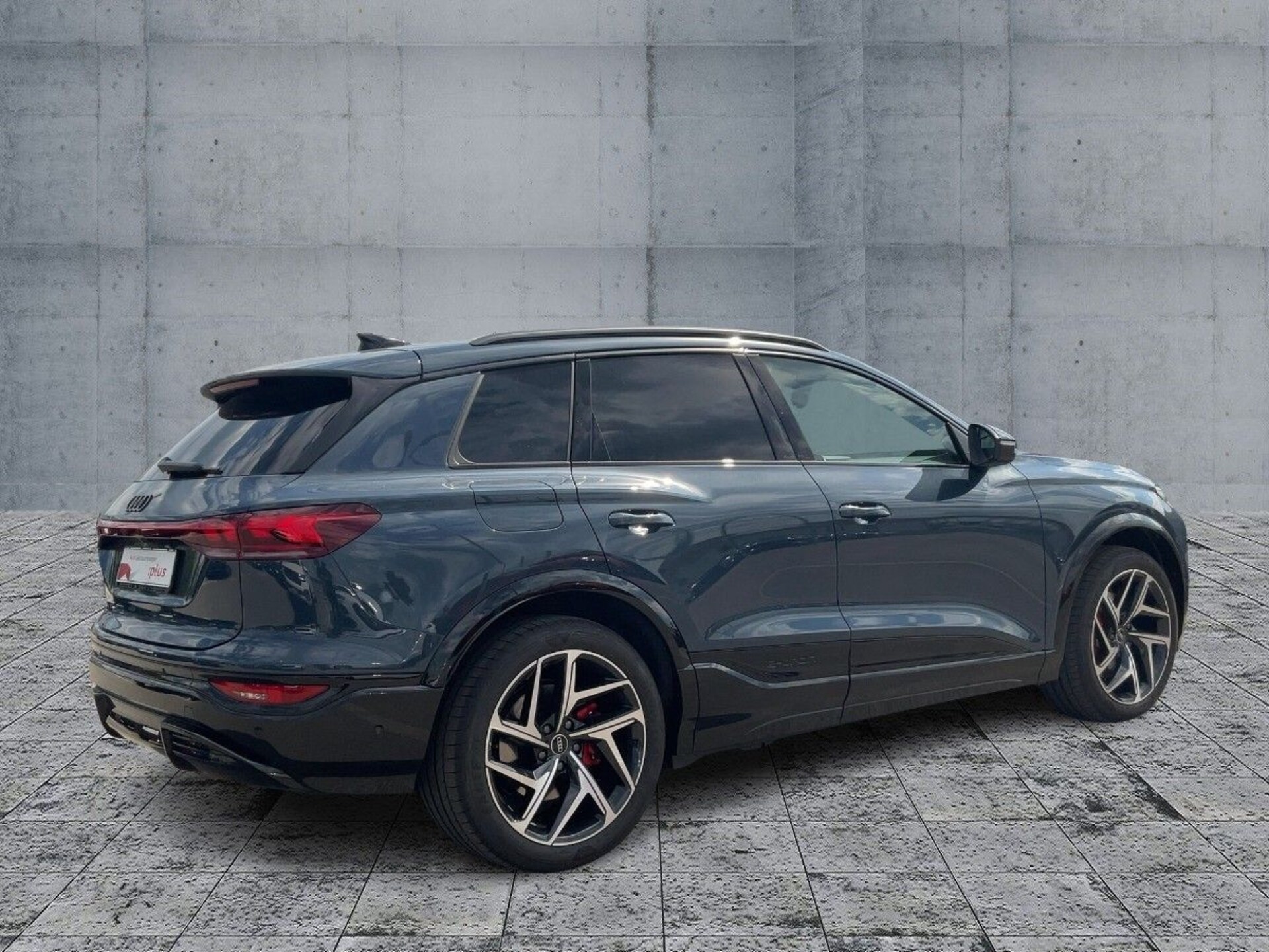 Audi SQ6 SUV e-tron