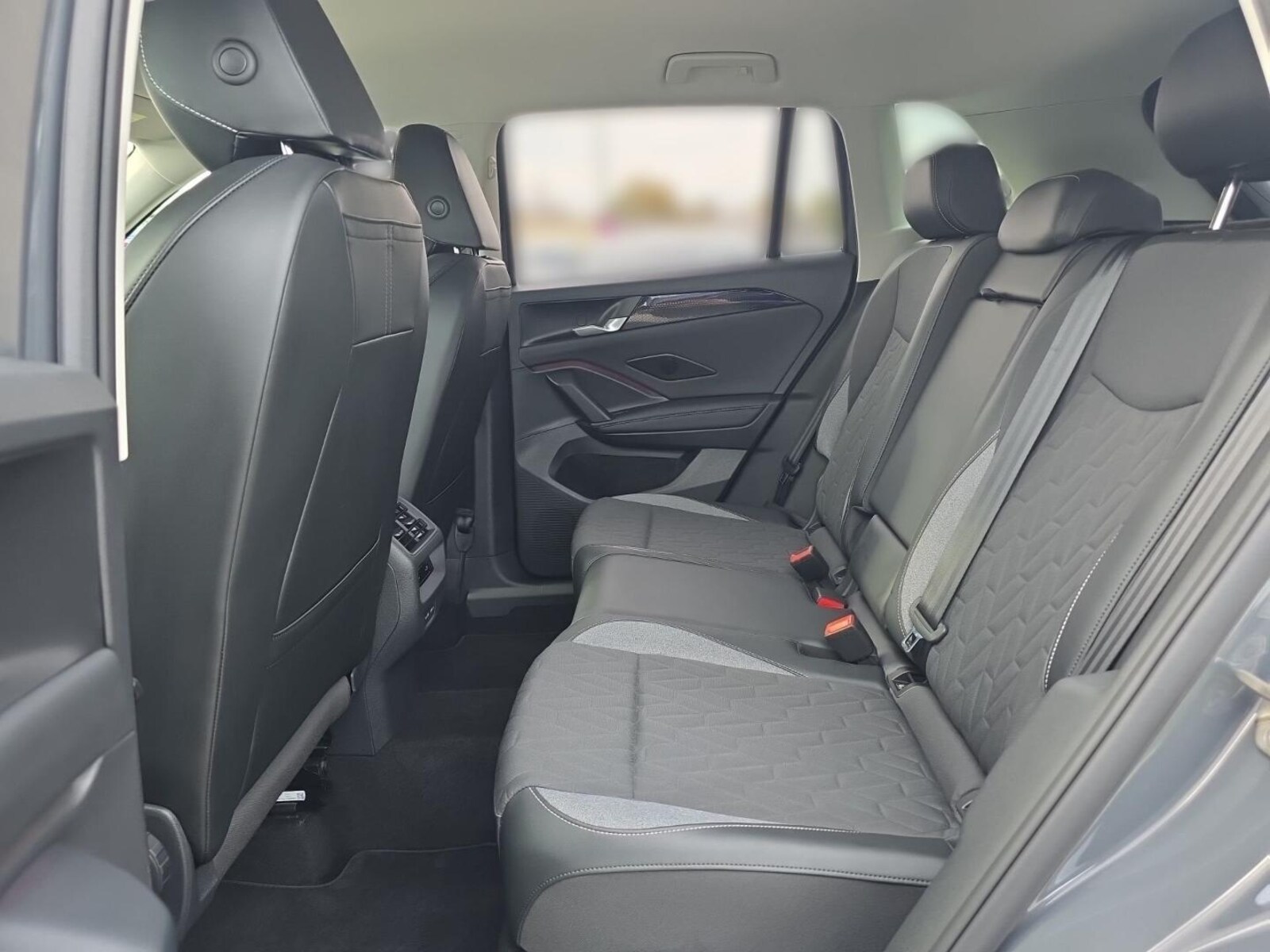 Volkswagen Tiguan – Bild 13