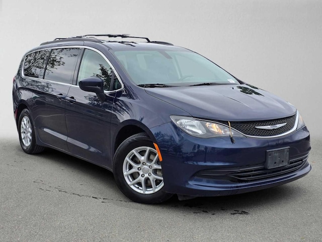 2020 Chrysler Voyager