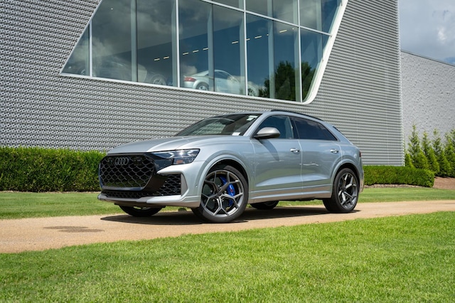 2026 Audi RS Q8 SUV performance