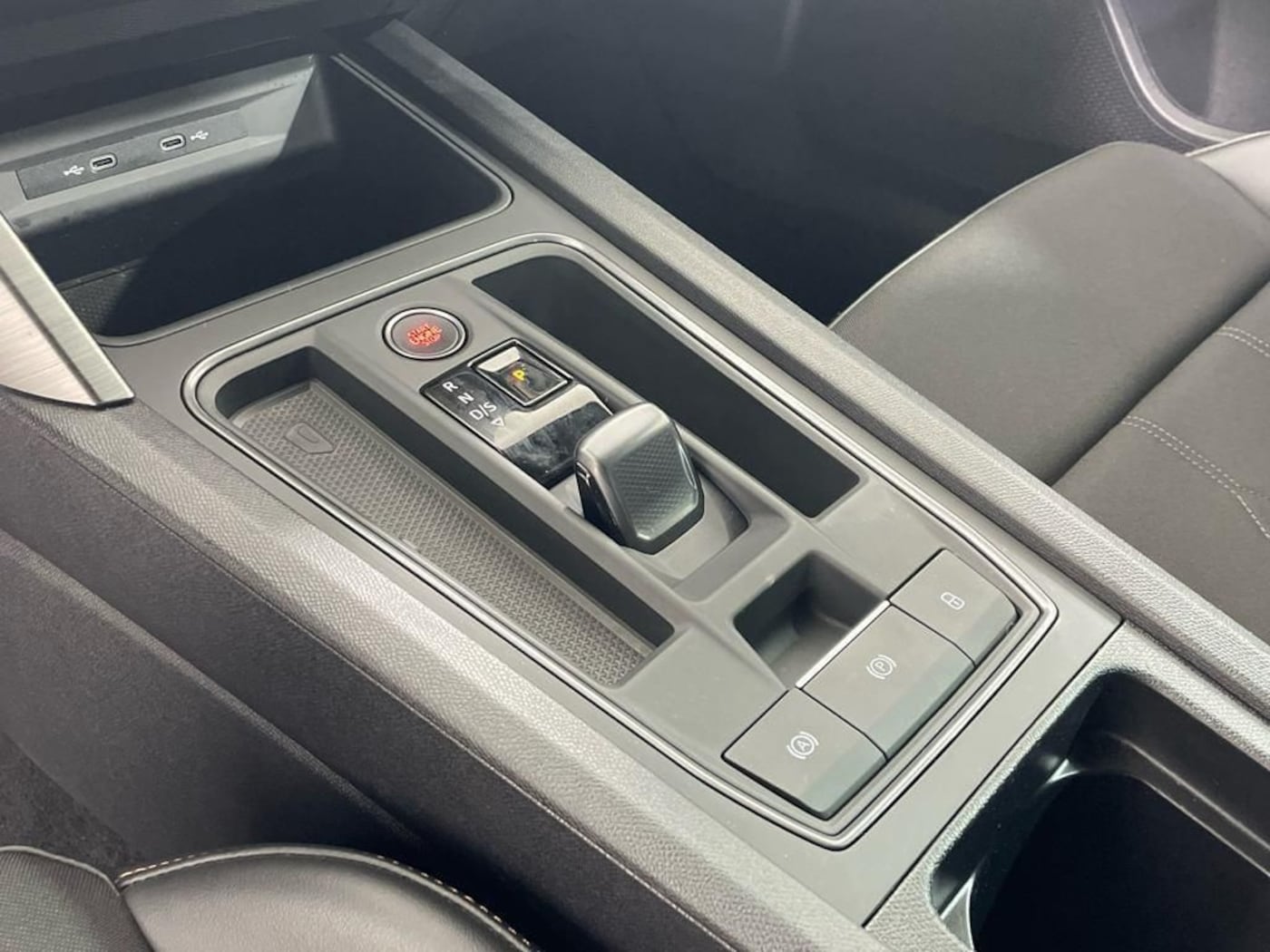 CUPRA Leon León 1.5 eTSI DSG 110 kW (150 CV) — photo 20