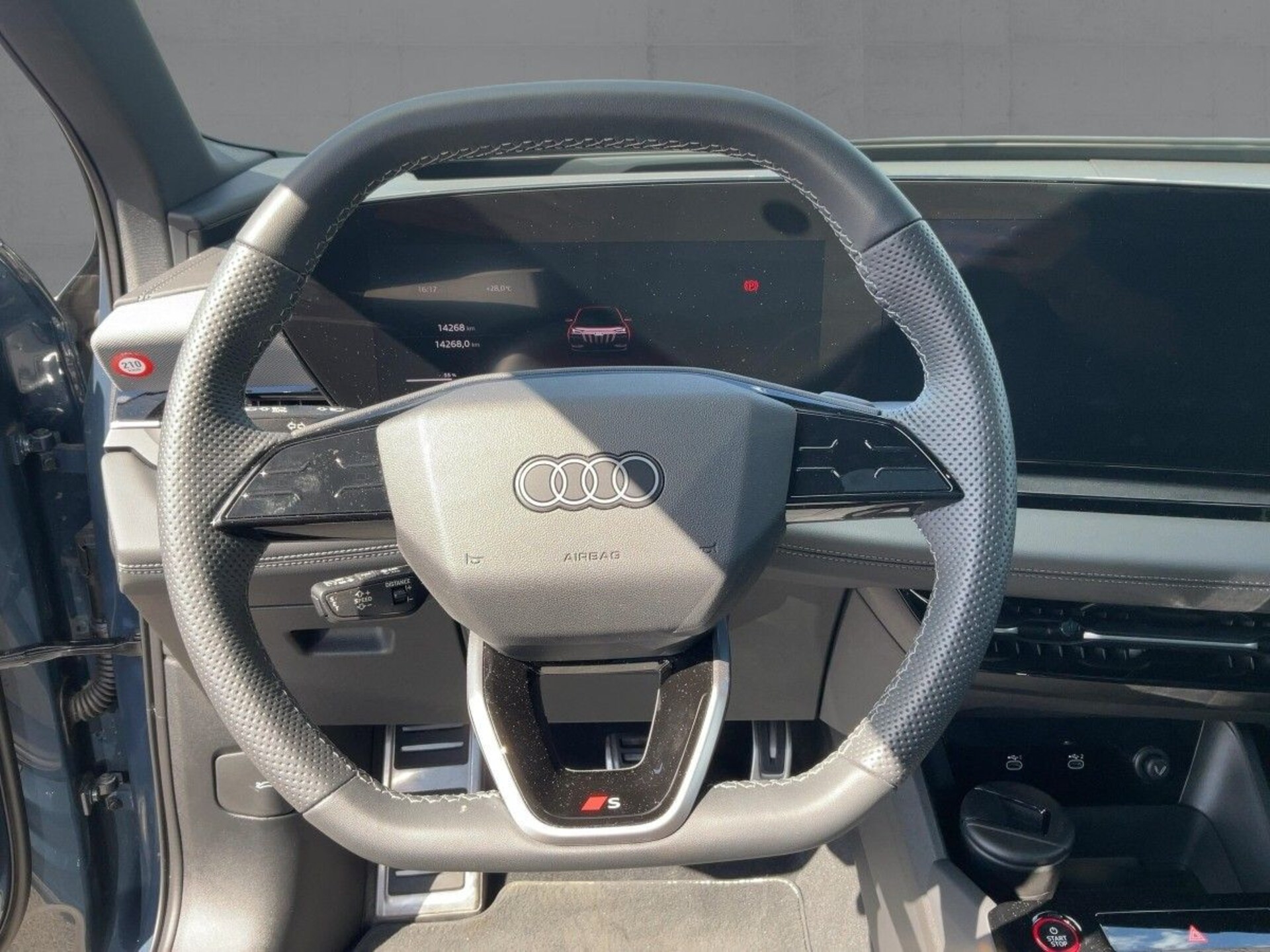Audi SQ6 SUV e-tron