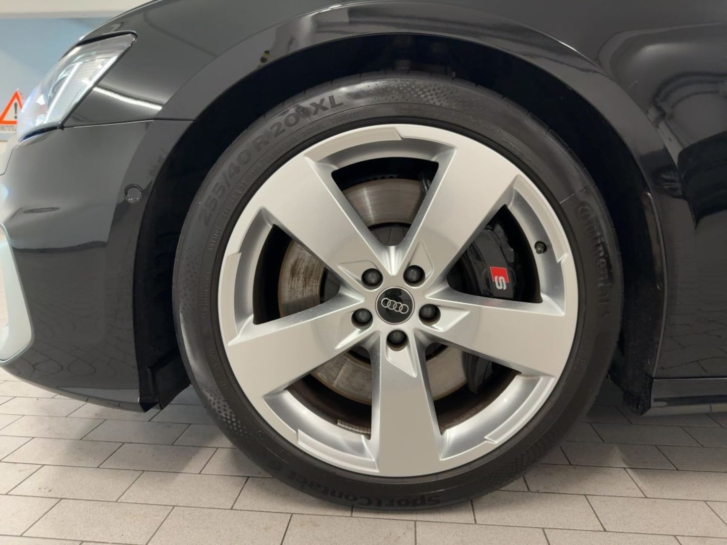 Bild über Audi S6 Limousine TDI quattro tiptronic - für weitere Informationen kontaktieren Sie den Audi Partner