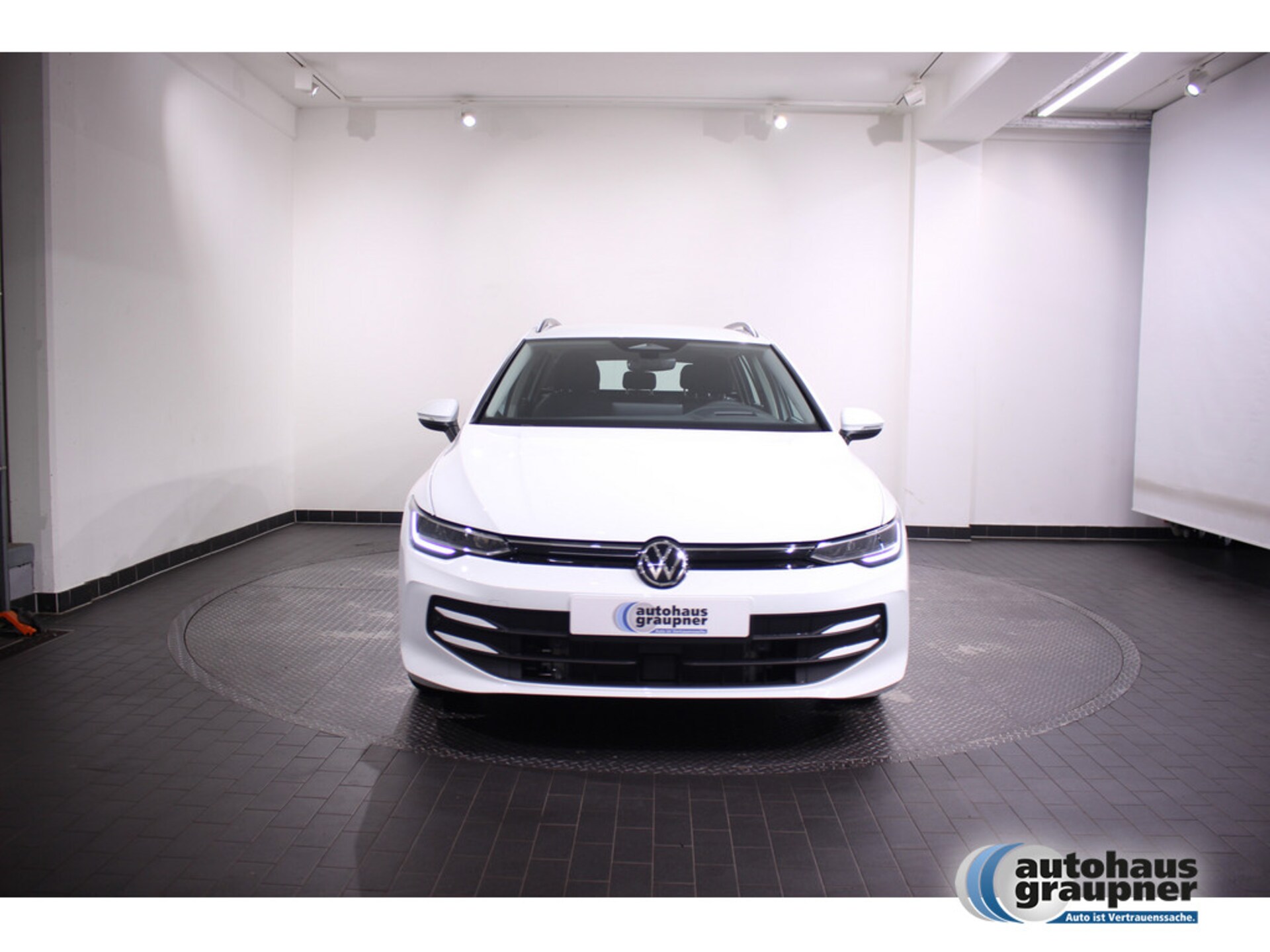 Volkswagen Golf Variant Life