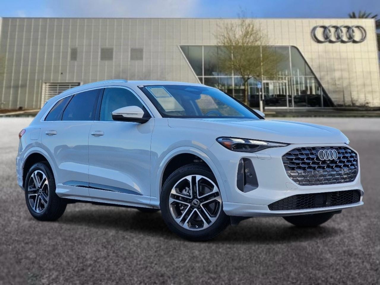 2025 Audi Q5 40 Premium's photo