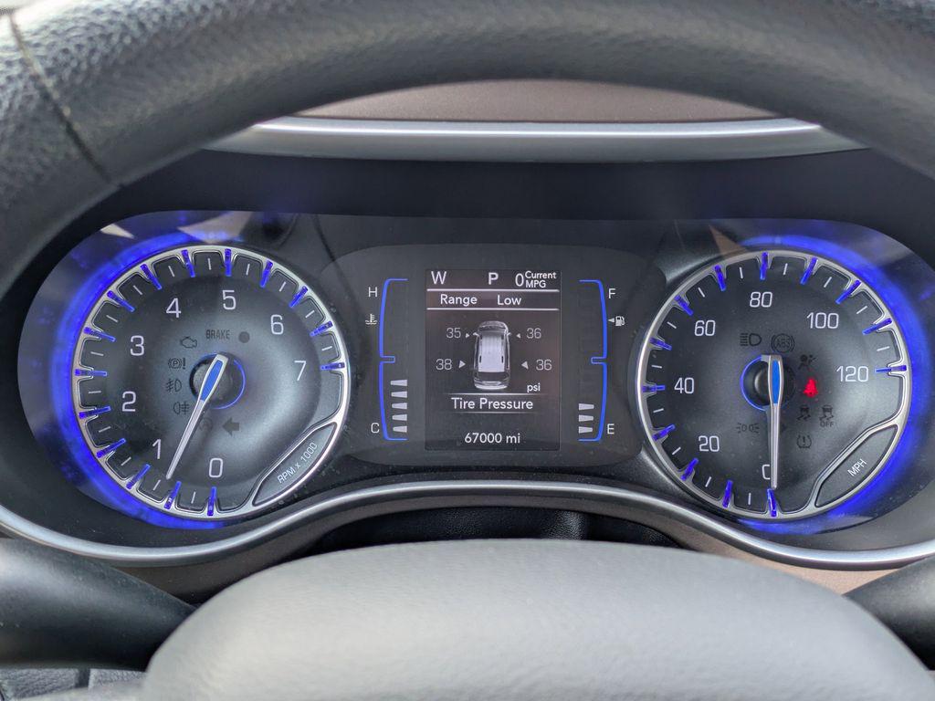 2021 Chrysler Voyager LX - Photo 17