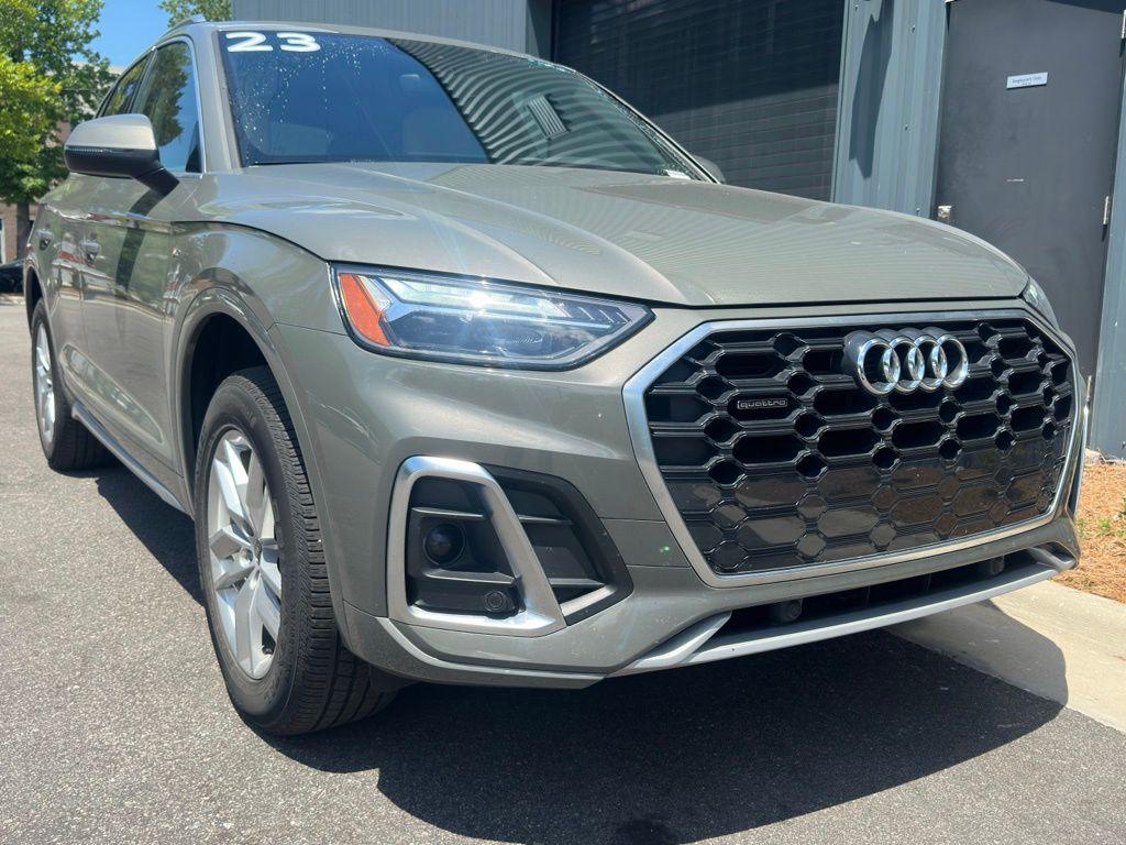 2023 Audi Q5 45 Premium's photo