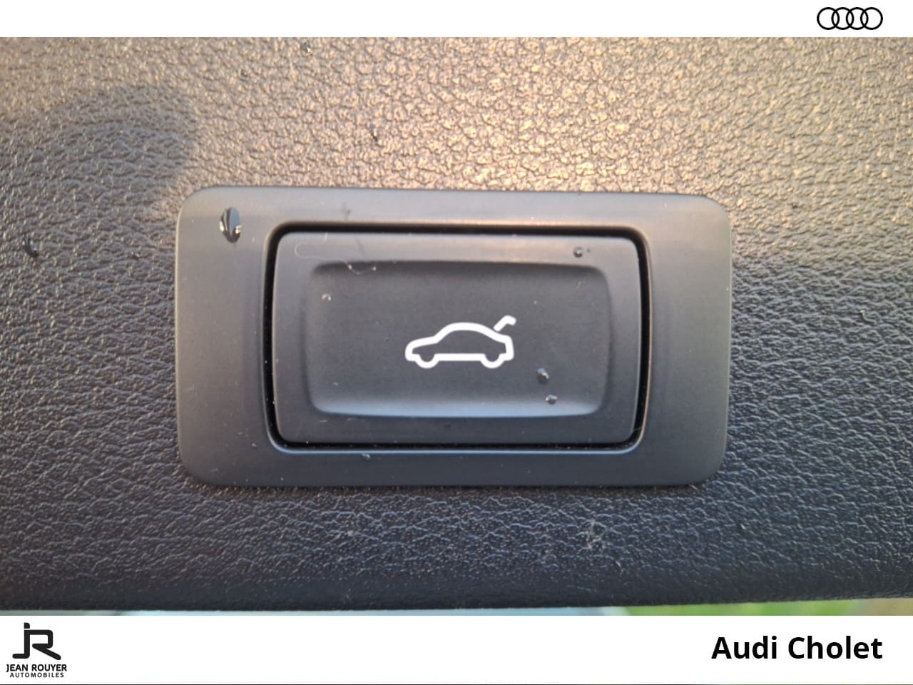 Image about Audi A4 Avant S Line 40 TDI quattro 150 kW (204 ch) S tronic