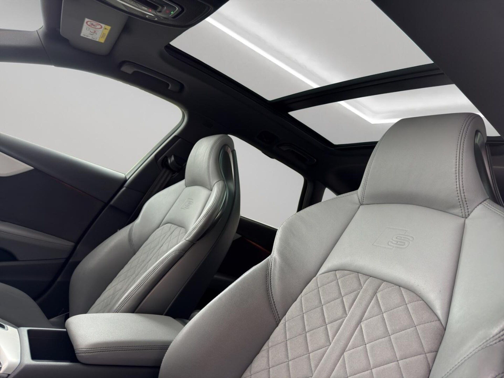 Audi A4 Avant S line