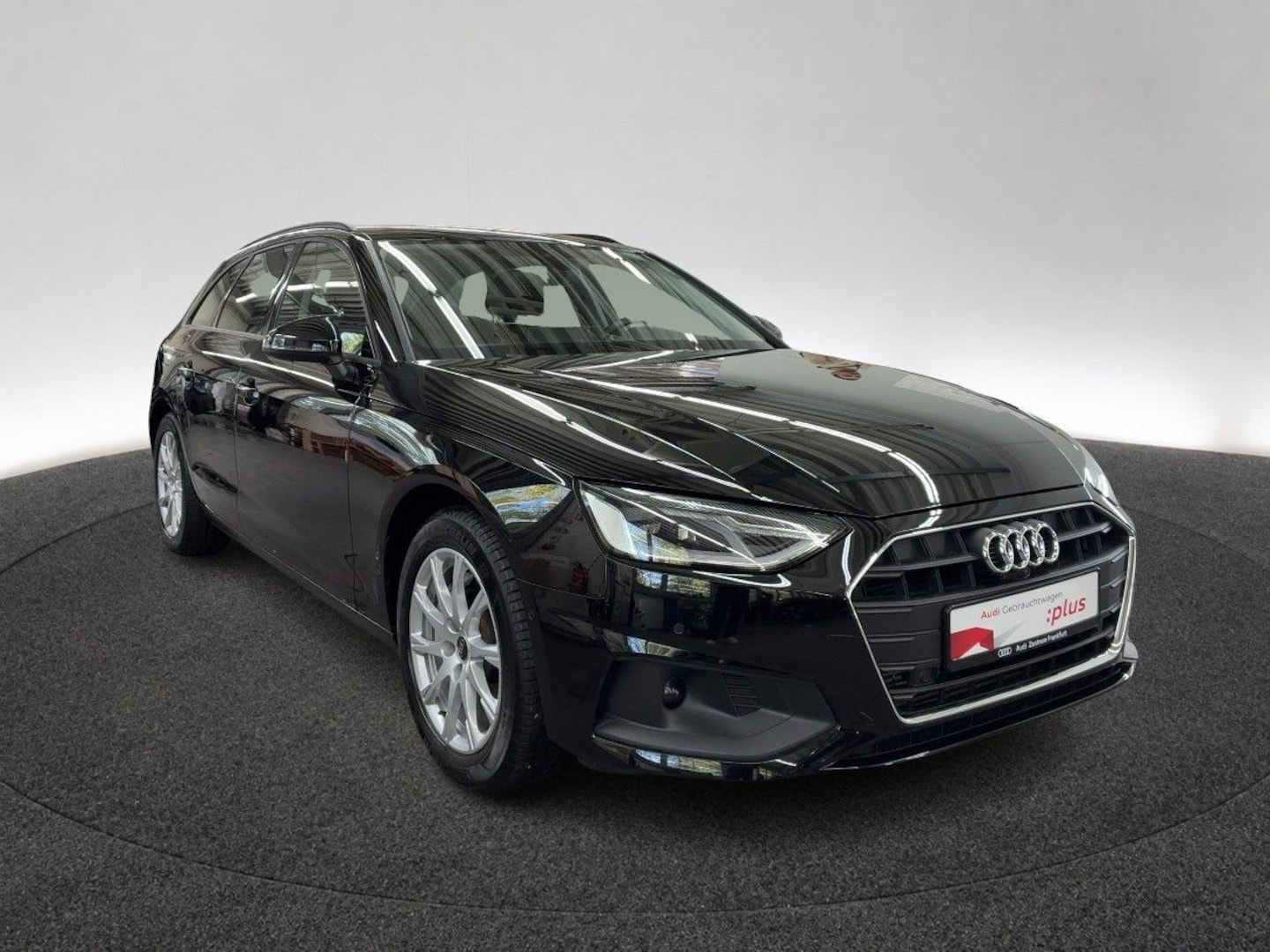 Bild über Audi A4 Avant 40 TFSI S tronic - für weitere Informationen kontaktieren Sie den Audi Partner