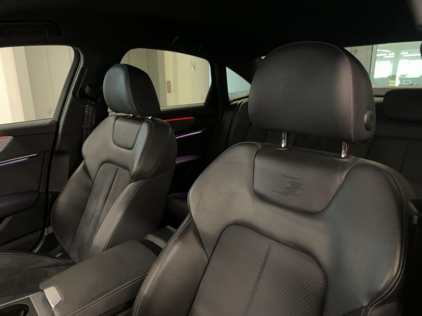 Bild über Audi S6 Limousine TDI quattro tiptronic - für weitere Informationen kontaktieren Sie den Audi Partner