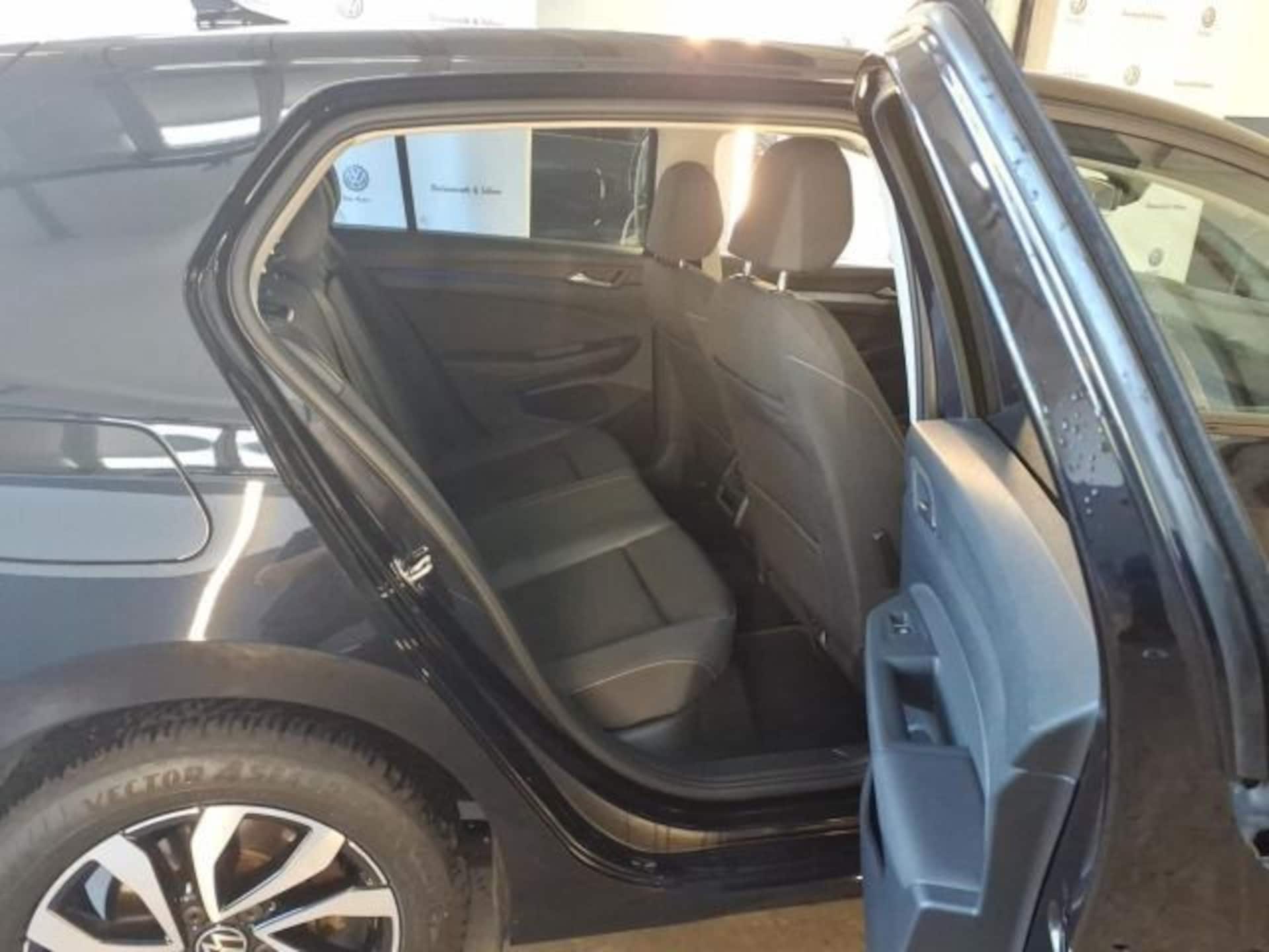 Volkswagen Golf Active