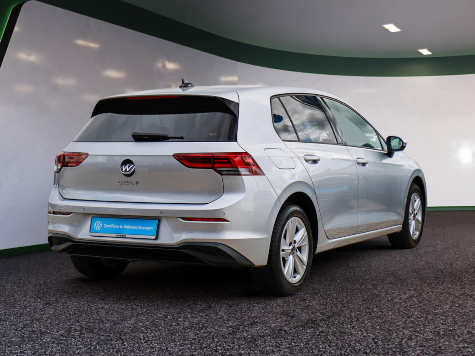 Volkswagen Golf Life
