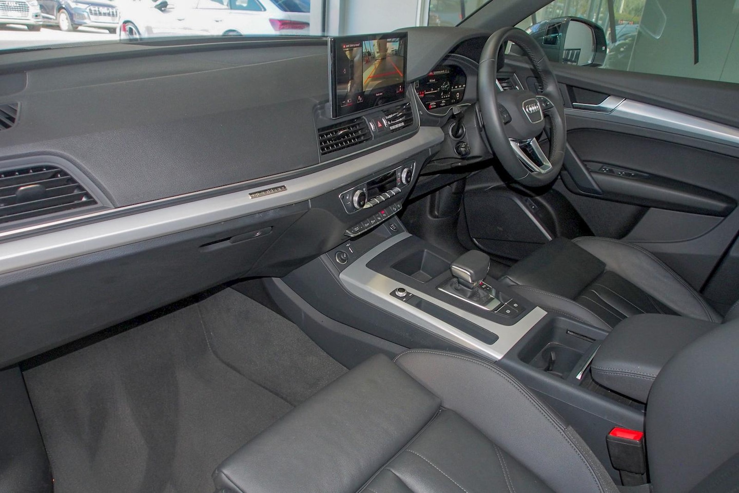Image about Audi Q5 Sport 40 TDI quattro S tronic