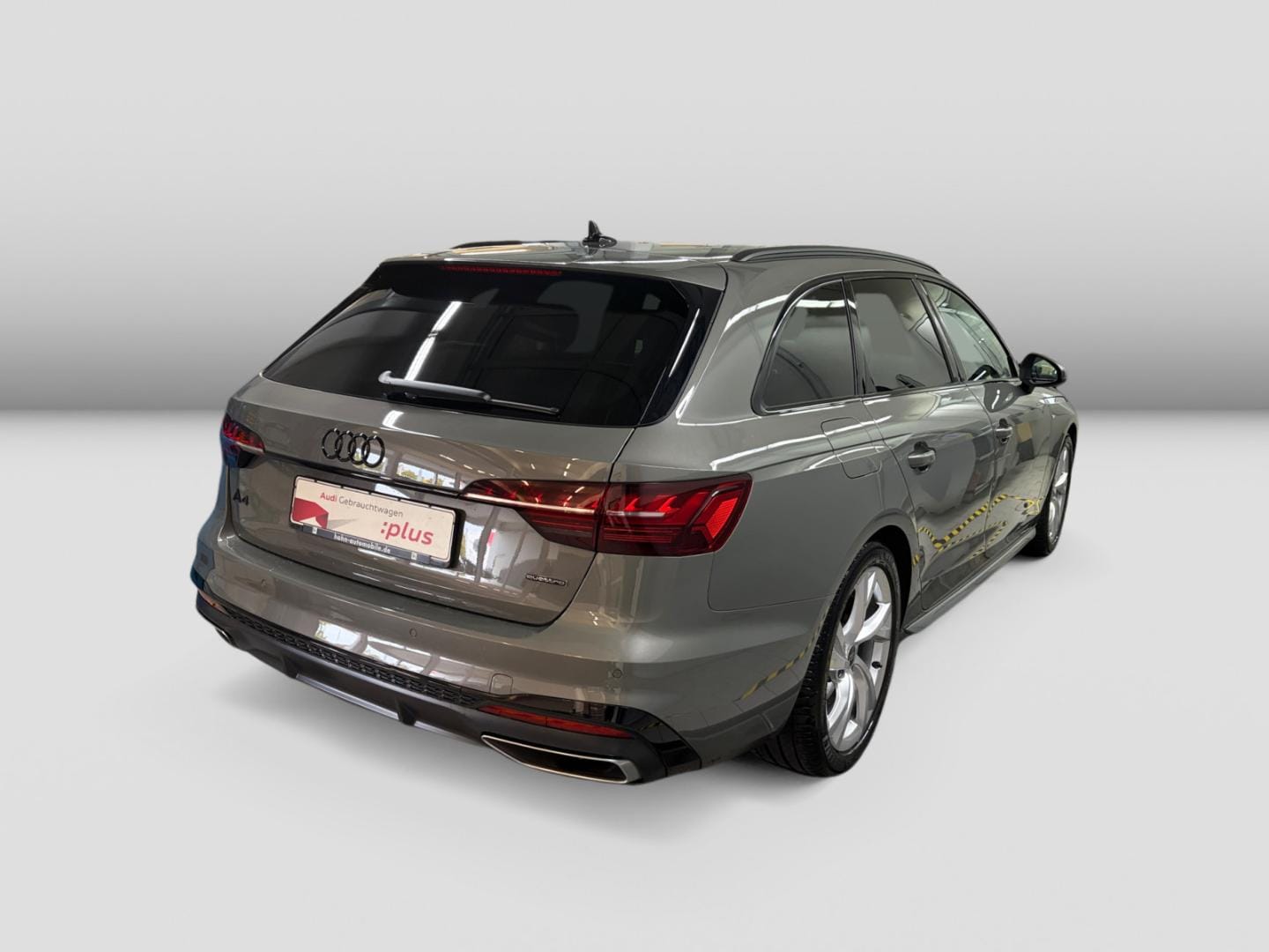 Bild über Audi A4 Avant S line 40 TFSI quattro S tronic - für weitere Informationen kontaktieren Sie den Audi Partner