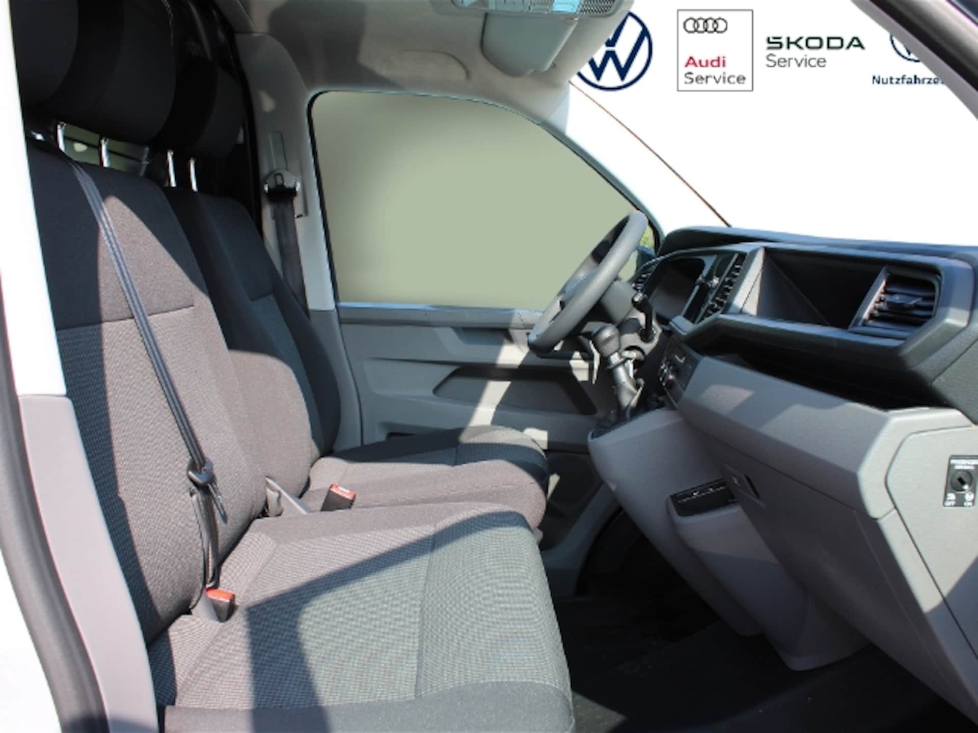 Volkswagen T6.1 Transporter Kasten langer Radstand
