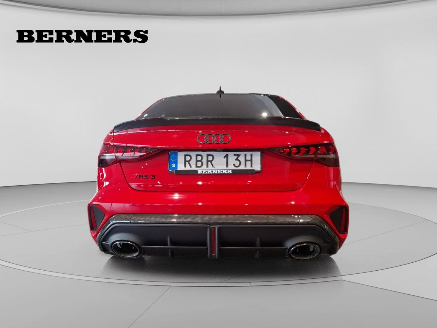 Bild som visar&nbsp;Audi RS 3 Sedan&nbsp;RS 3 Sedan 400 hk S tronic - för mer information kontakta din Audi Partner