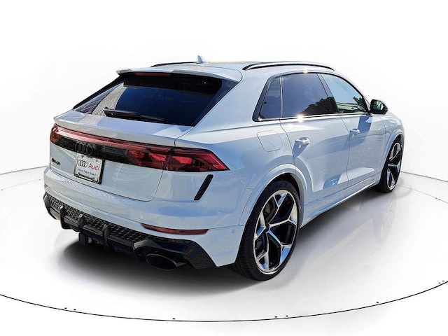 2026 Audi RS Q8 SUV performance