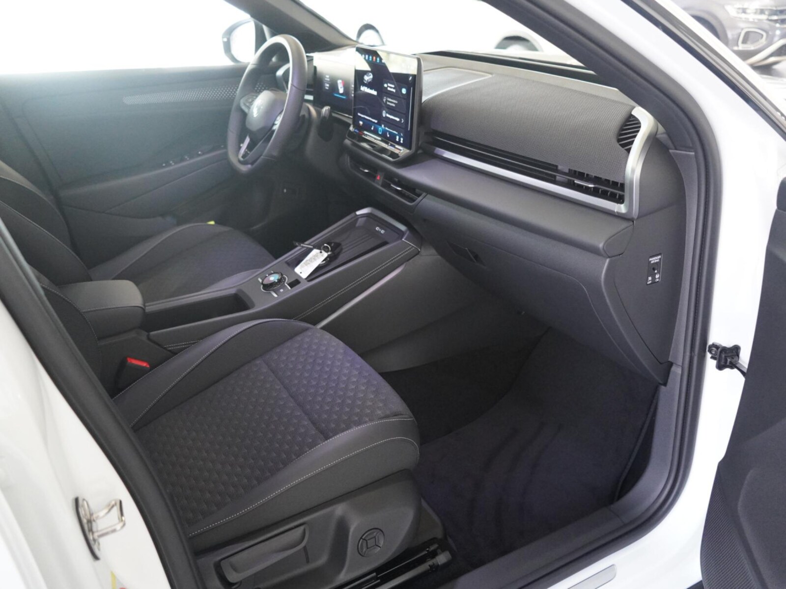 Volkswagen T-Roc – Bild 11