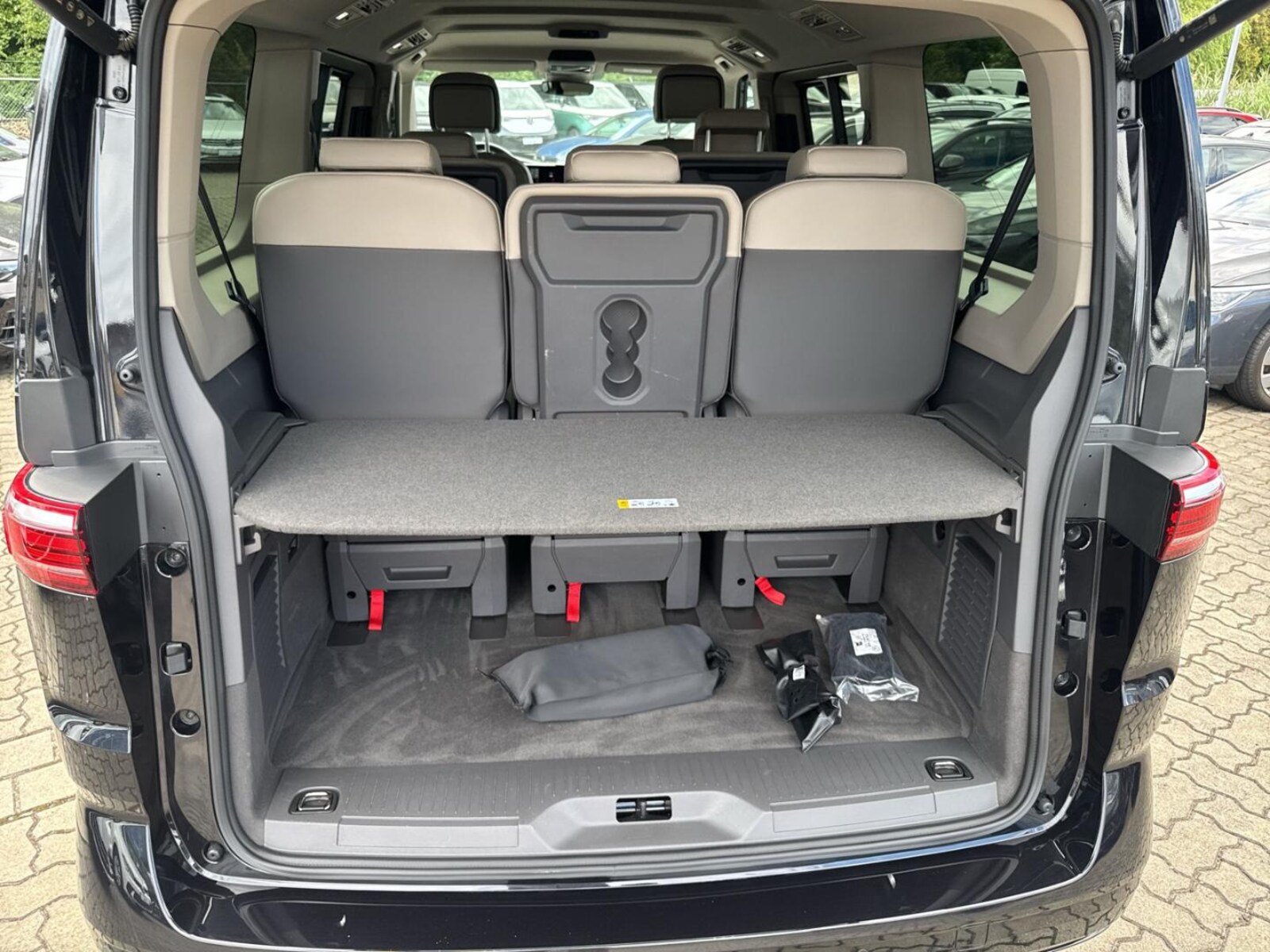 Volkswagen Multivan Langversion – Bild 11