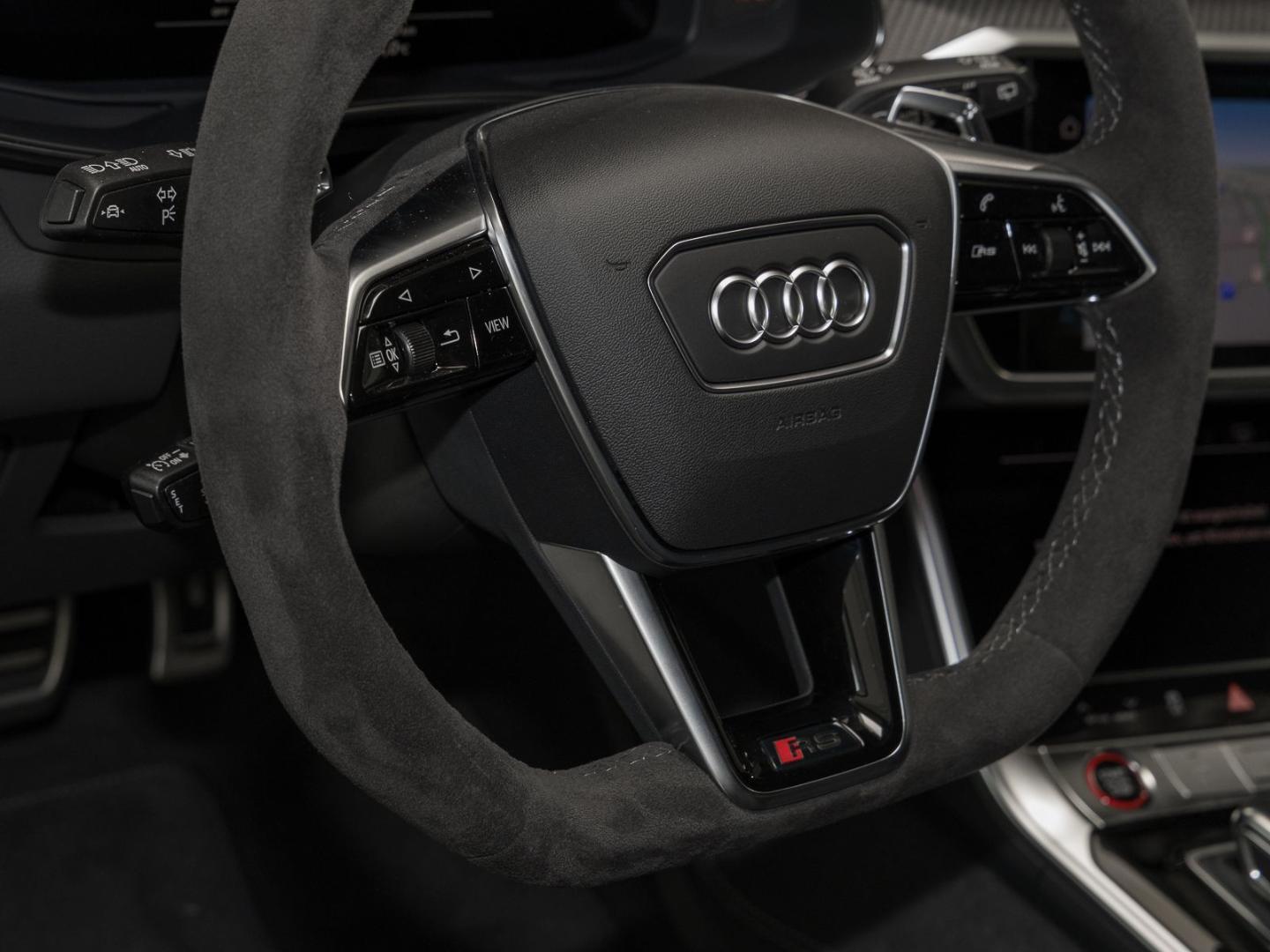 Image about Audi RS 6 Avant performance quattro tiptronic