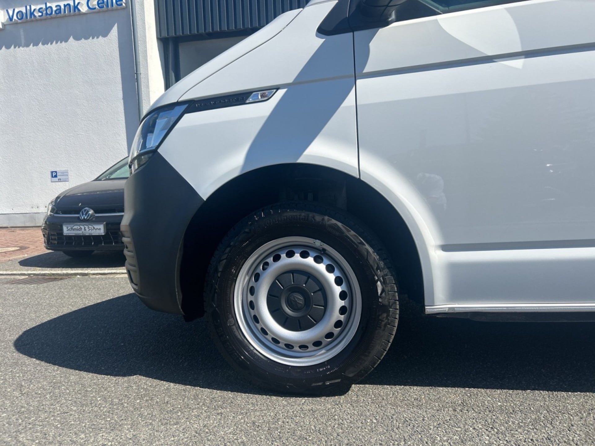 Volkswagen T6.1 Transporter Kombi langer Radstand