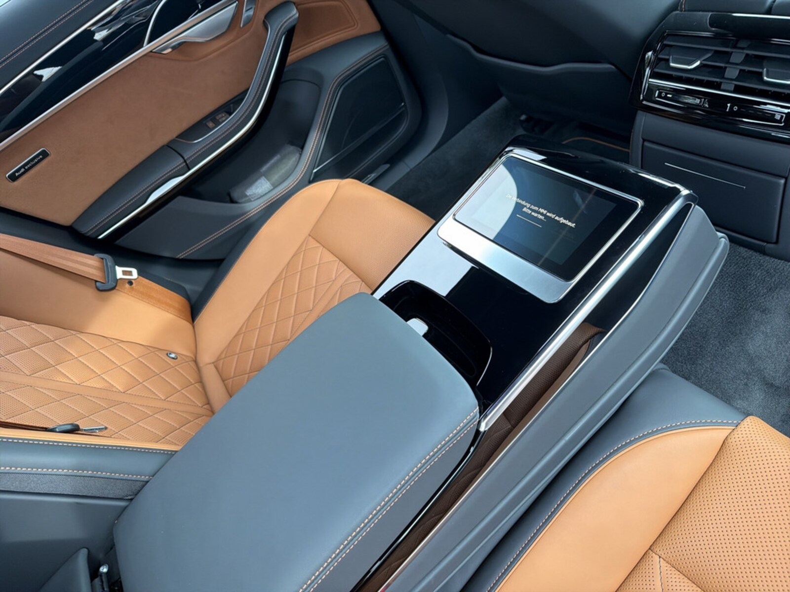 Audi A8 – Bild 22