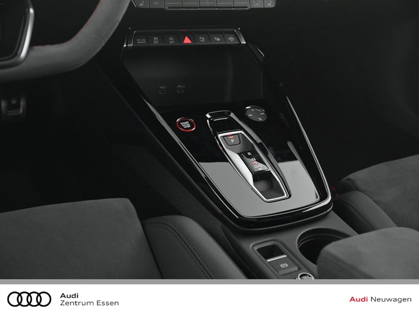 Bild über Audi RS 3 Sportback TFSI quattro 294 kW S tronic - für weitere Informationen kontaktieren Sie den Audi Partner