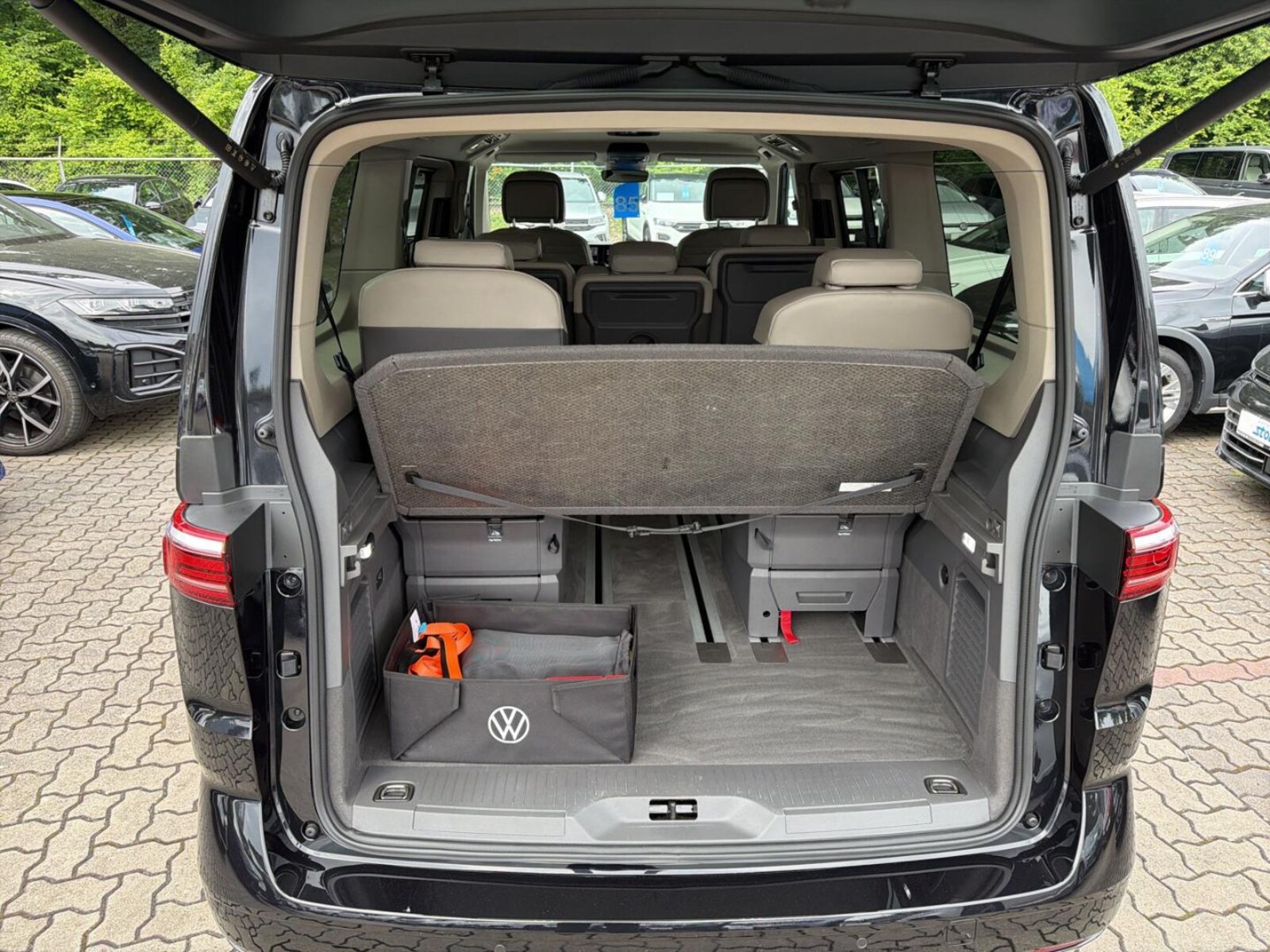 Volkswagen Multivan Langversion – Bild 11