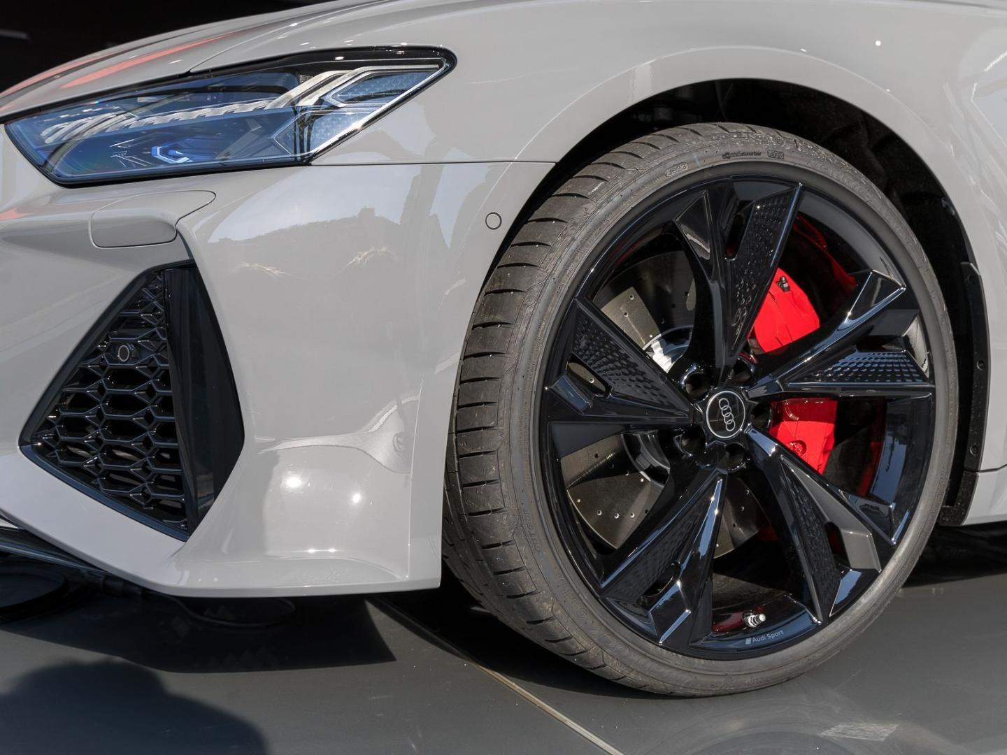 Image about Audi RS 6 Avant performance quattro tiptronic