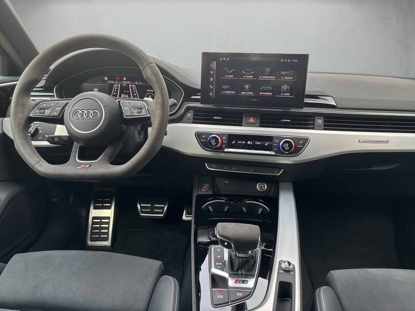 Bild über Audi RS 4 Avant TFSI quattro tiptronic - für weitere Informationen kontaktieren Sie den Audi Partner