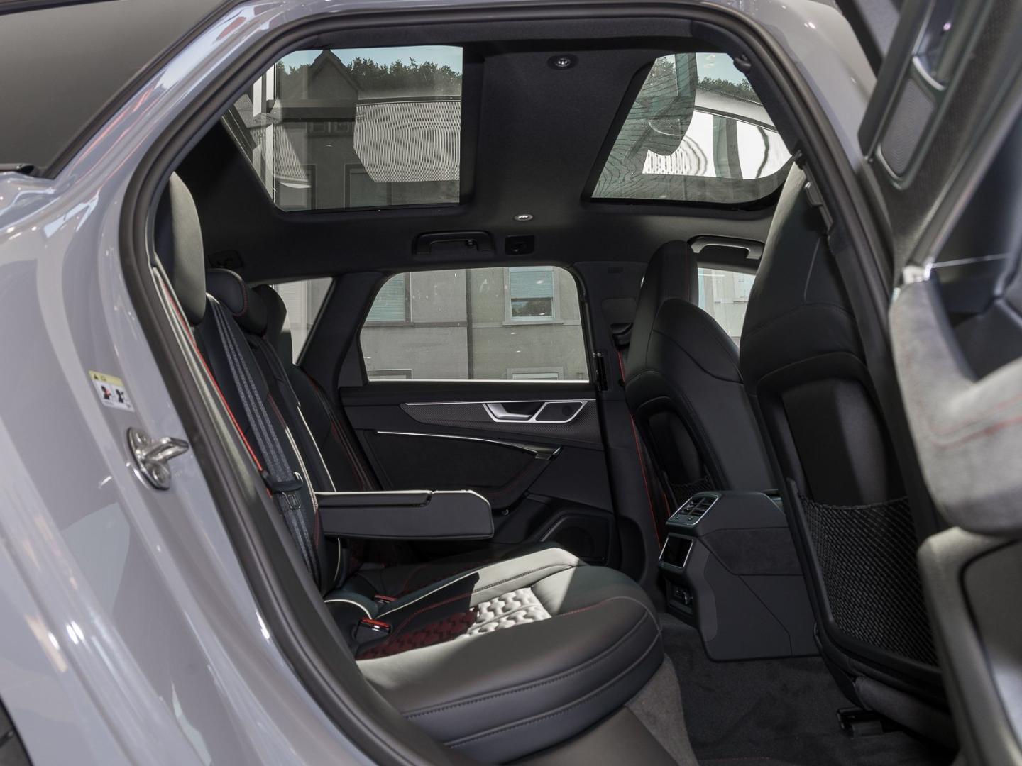 Image about Audi RS 6 Avant performance quattro tiptronic