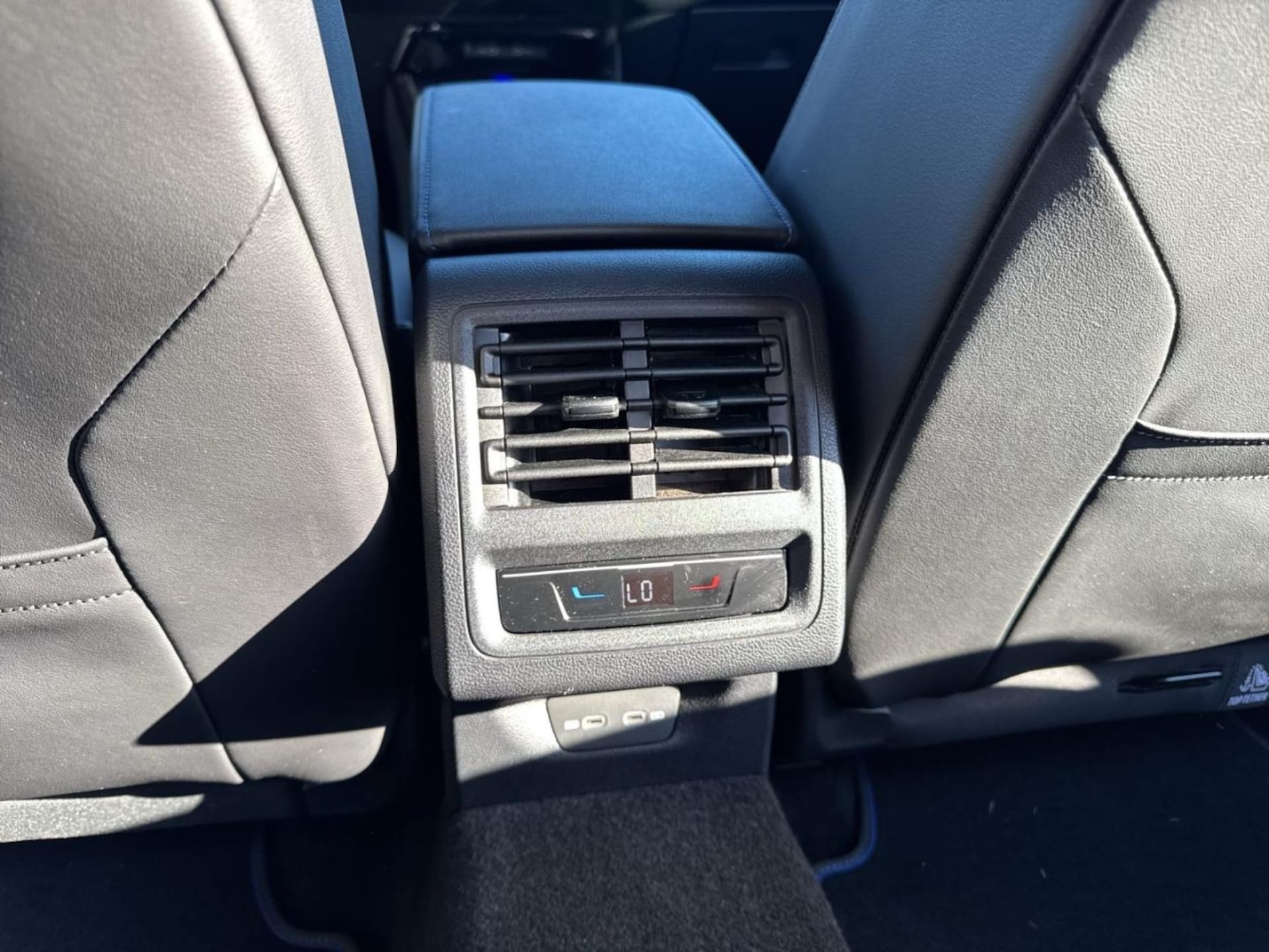 Volkswagen Golf Variant R