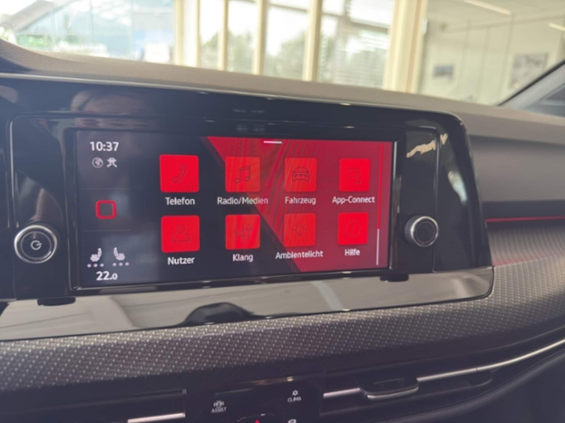 Volkswagen Golf R-Line