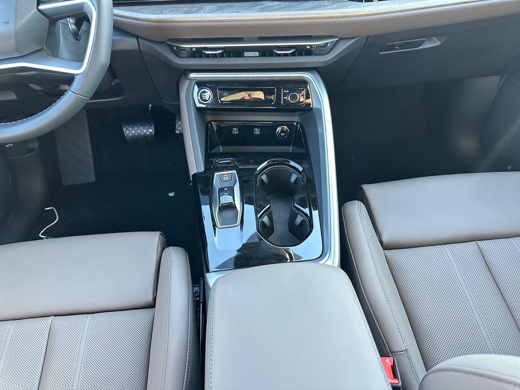 2025 Audi Q5 Sportback Premium Plus - Photo 11