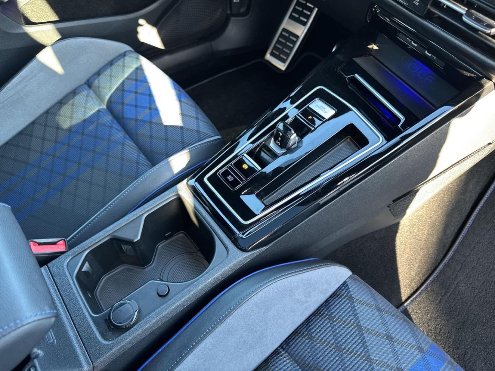 Volkswagen Golf Variant R